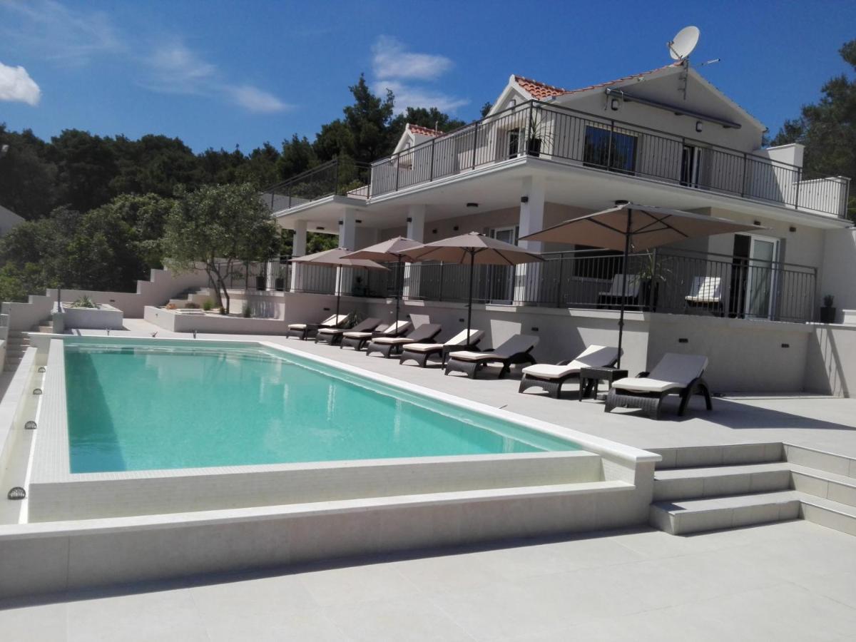Holiday Hvar Vrbanj 외부 사진